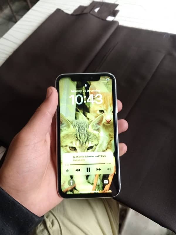 iPhone XR 3