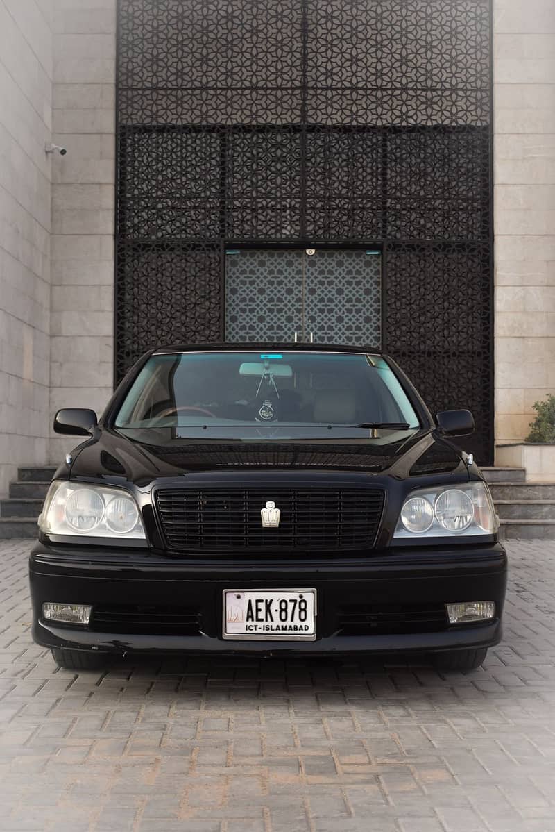 Toyota Crown Royal Saloon G 2000 0