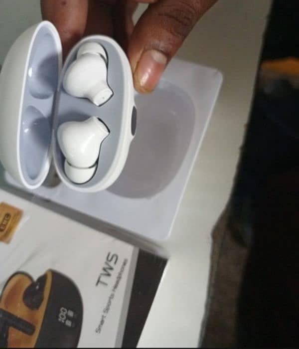 Air Pods Brand New Box Pack 1