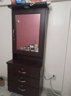 dressing table