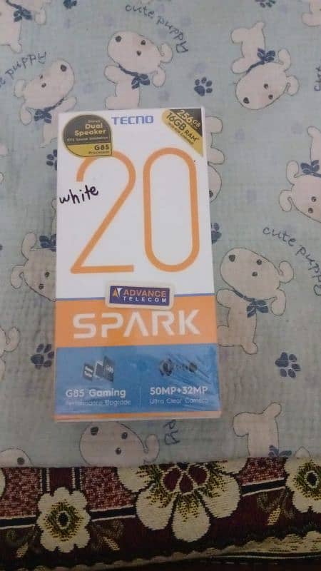 Tecno Spark 20 8