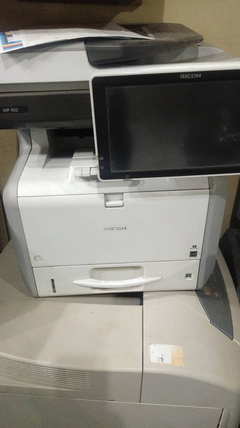 Printer & Photocopier repairing and toner refilling services. 5