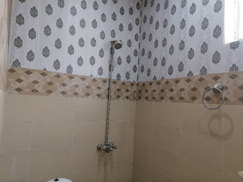 Prime Location 455 Square Feet Flat In Old Bara Road Of Old Bara Road Is Available For sale 10