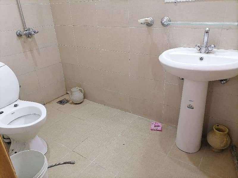 Prime Location 455 Square Feet Flat In Old Bara Road Of Old Bara Road Is Available For sale 11