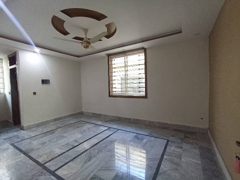 40x80 Luxury. Upper Portion Available For Rent ideal location nearby school near kachnar park near shifa hospital More Options Available office and family purpose 3