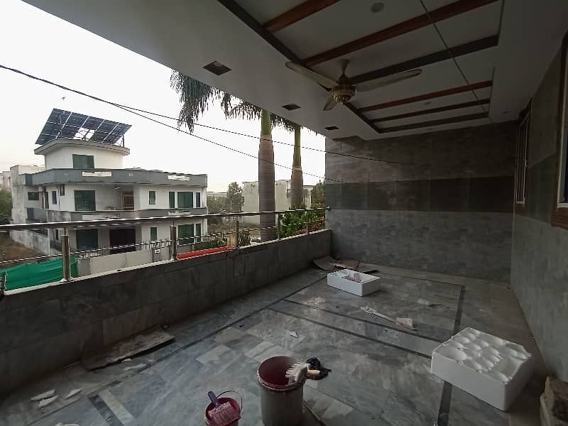 40x80 Luxury. Upper Portion Available For Rent ideal location nearby school near kachnar park near shifa hospital More Options Available office and family purpose 14