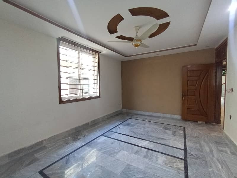 40x80 Luxury. Upper Portion Available For Rent ideal location nearby school near kachnar park near shifa hospital More Options Available office and family purpose 26