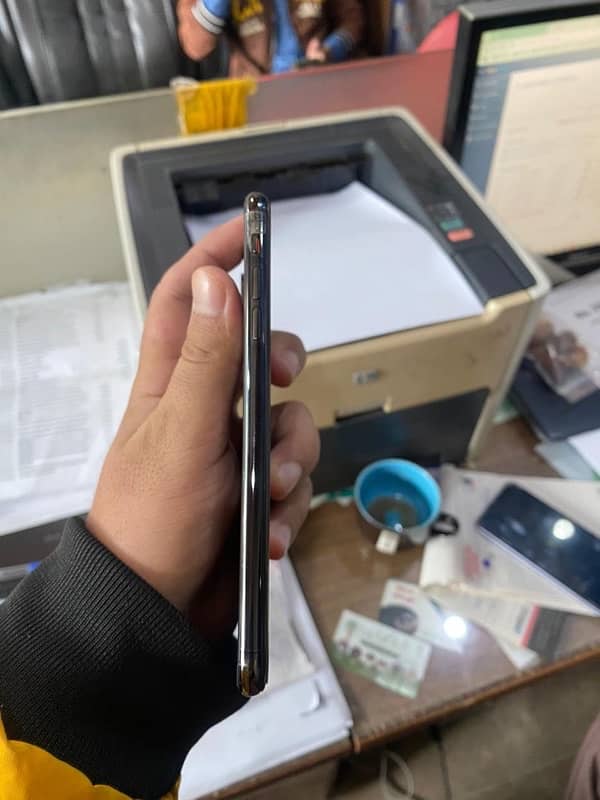 Iphone XsMax DUAL PTA APPROVED 3