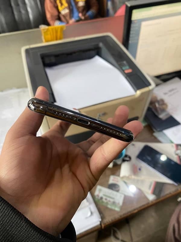 Iphone XsMax DUAL PTA APPROVED 4