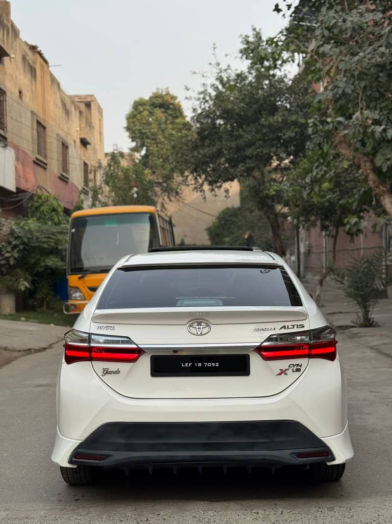 Toyota Altis Grande 2018 7