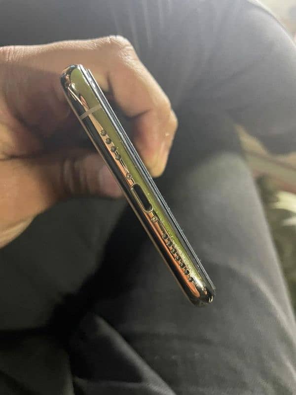 Iphone Xs Max 4