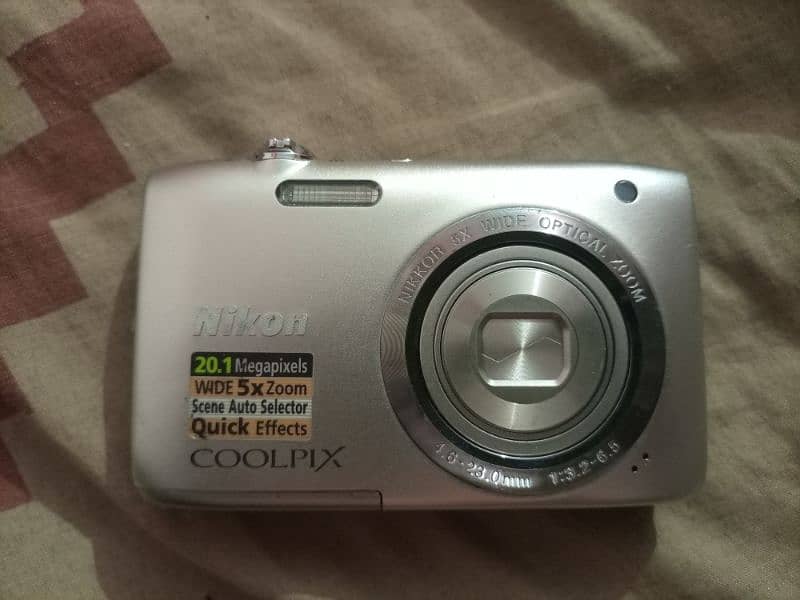 Nikon Coolplix S2800 3