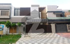 10 Marla Brand New Luxury Home For Sale In Executive Block Paragon City Lahore