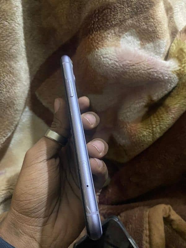 iphone 11 64gb jv non pta 8