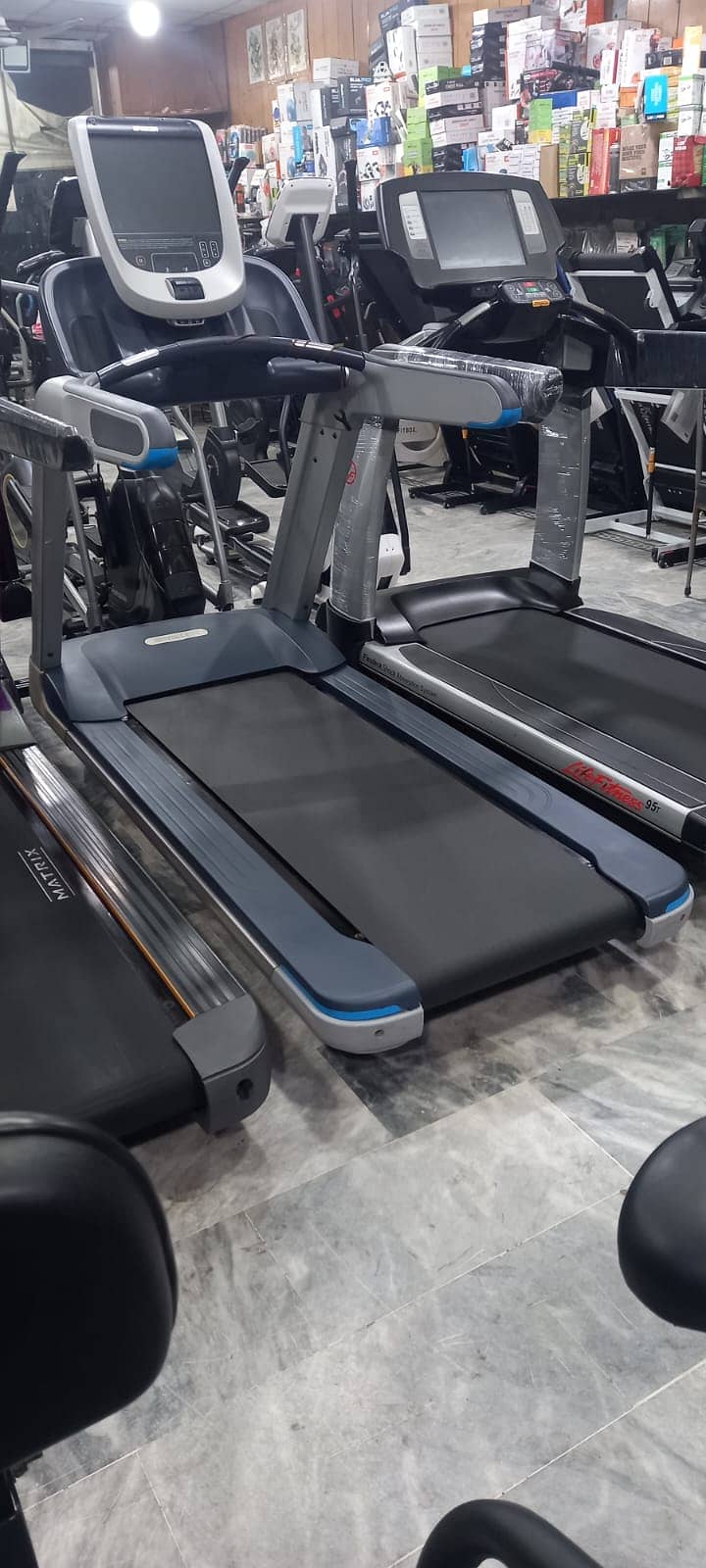 American Brands Treadmill - Exercise Running Machine - For Sale 2