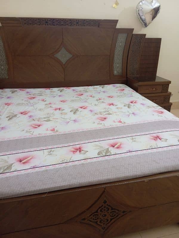 wood made king size bedroom set with mattress for sale 0