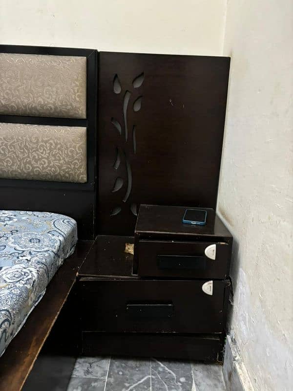 King size bed set. perfect Condition 8