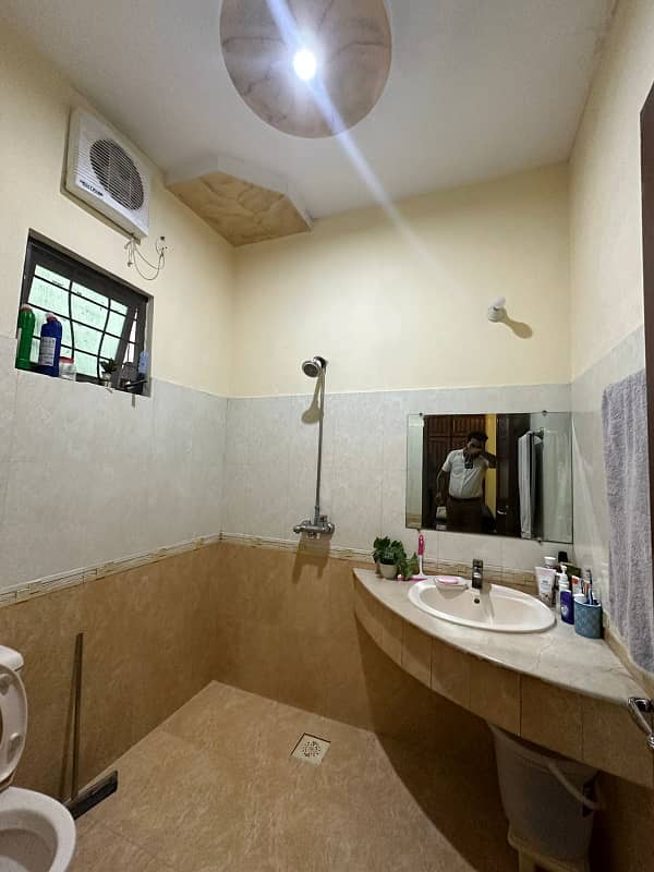 5 Marla Beautiful House for Sale in Low Price 8