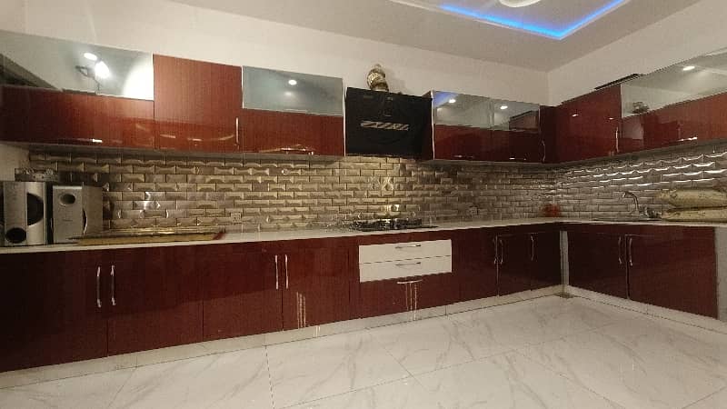 Premium 2 Kanal House Is Available For Sale In Paragon City 15