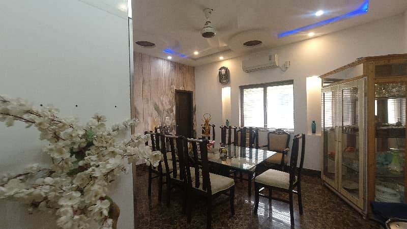 Premium 2 Kanal House Is Available For Sale In Paragon City 27