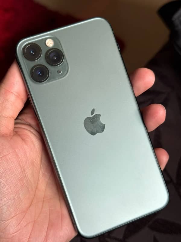 Iphone 11 Pro 64 GB Midnight Green 2