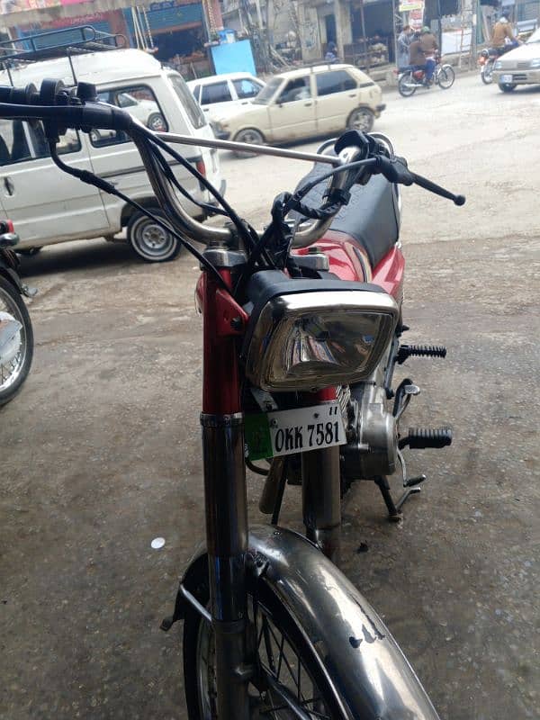 Honda 125 with all accessories 2