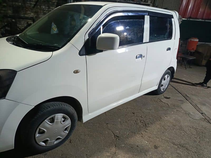 Suzuki Wagon R 2015 3