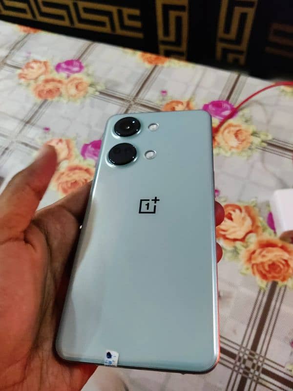 one plus ace 2v, 5g,pta,16/256, with original charger, price final hai 3