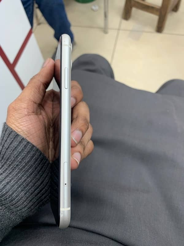 Iphone 11 128gb Pta approved 3