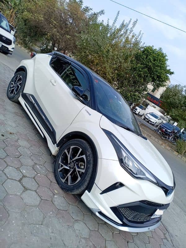 Toyota C-HR 2020 Model 2021 Import 4