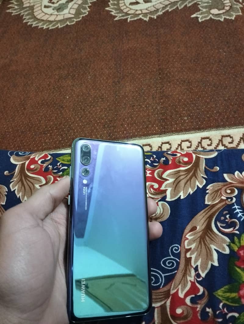 Huawei P20 Pro.  6 / 128 . . . PTA Approved 1