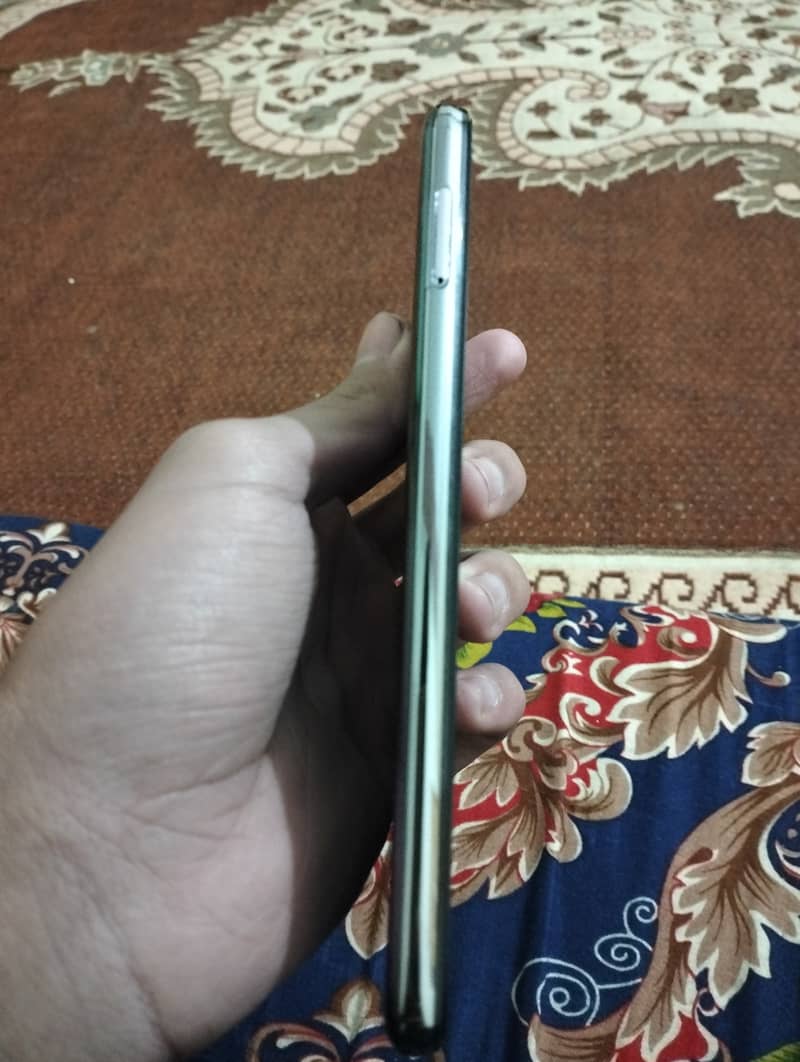 Huawei P20 Pro.  6 / 128 . . . PTA Approved 4