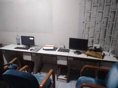 workstation for 3 person