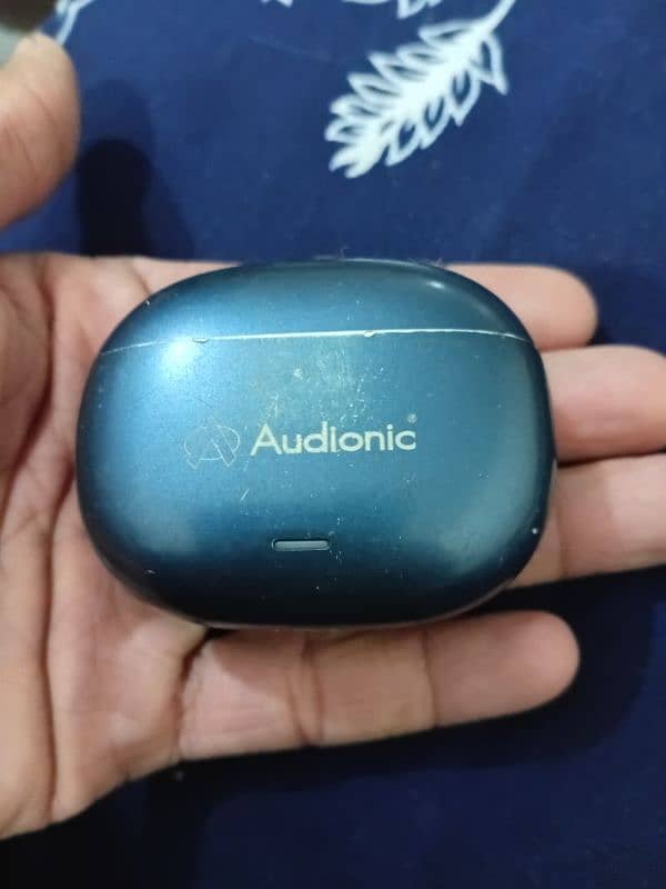 single audionic 425 earbud chahiye ager kisi k paas hy to ek gir gai h 3