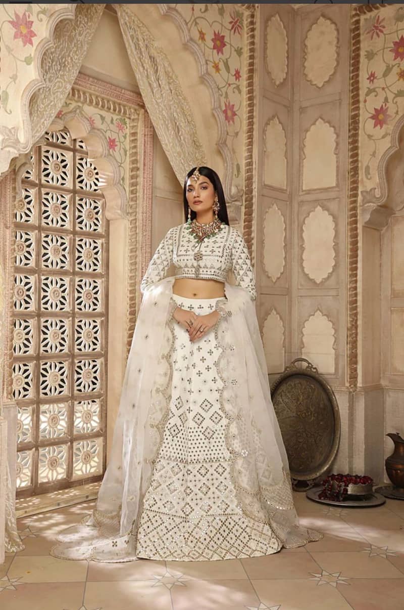 Pearl white wedding wear 0