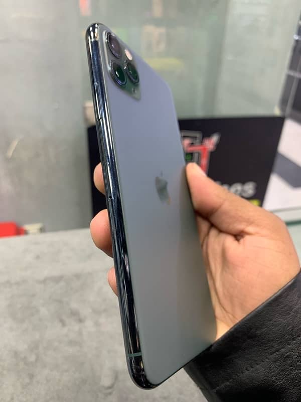 iphone 11 Pro Max 0