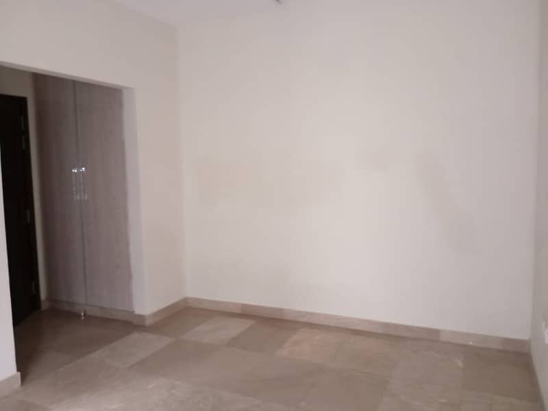 Studio Apartment For Sale At Prime Location of Gulberg Best Investment Oppurtunity 10