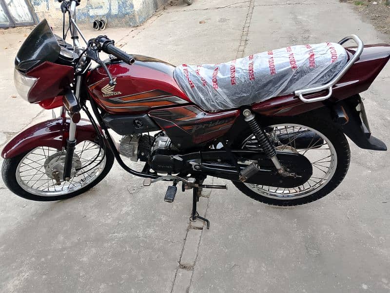 A Honda Pridor model 2022 for urgent sale 0