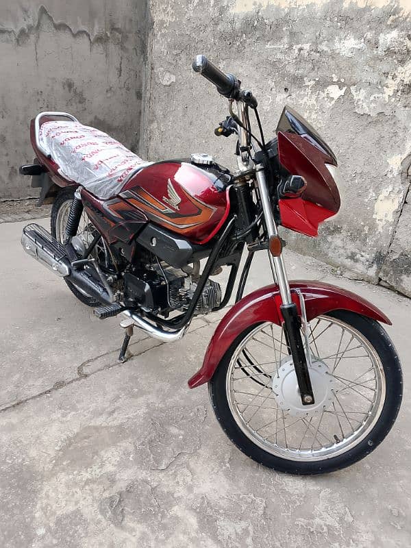 A Honda Pridor model 2022 for urgent sale 7