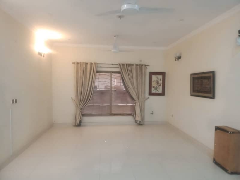 Avail Yourself A Great 5400 Square Feet House In G-16 7