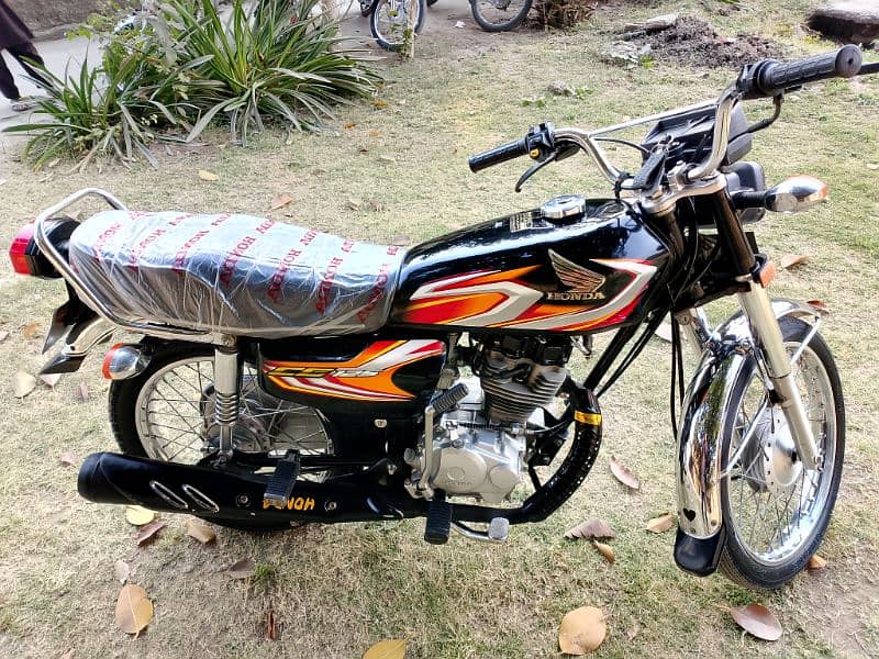 A Honda CG 125  for urgent sale model 2022| motorcycle 1