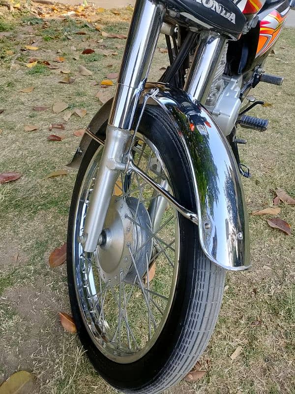 A Honda CG 125  for urgent sale model 2022| motorcycle 5