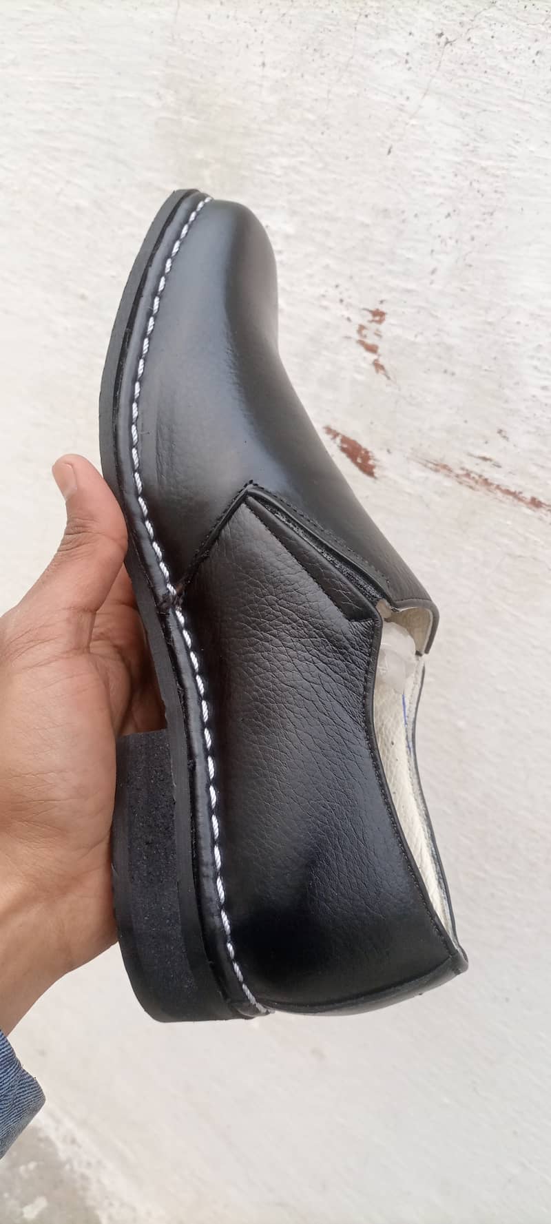 Men's original leather made shoes delivery all over pakistan 3