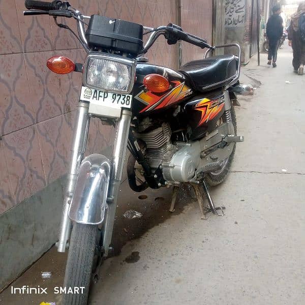 Honda 125 bike good condition 1