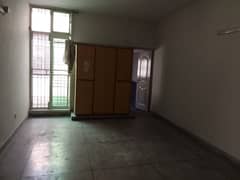 10MARLA UPPER PORTION FOR RENT IN ALLAMA IQBAL TOWN