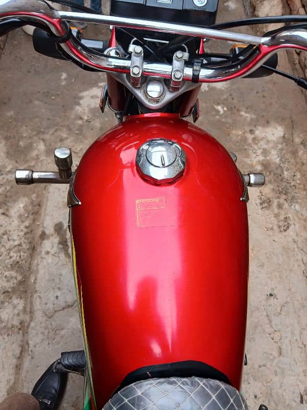 Honda 70 red clour 2