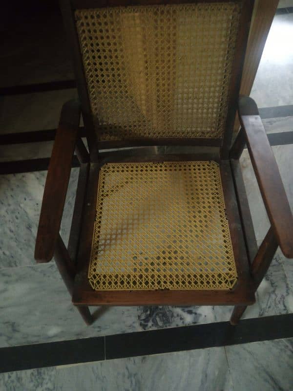 strong wood chairs for sell, 4 pcs 1