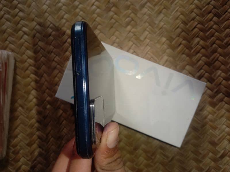 vivo y21t price 25000, charger original available 1