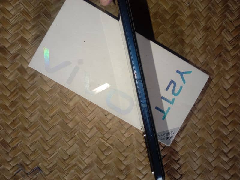 vivo y21t price 25000, charger original available 5