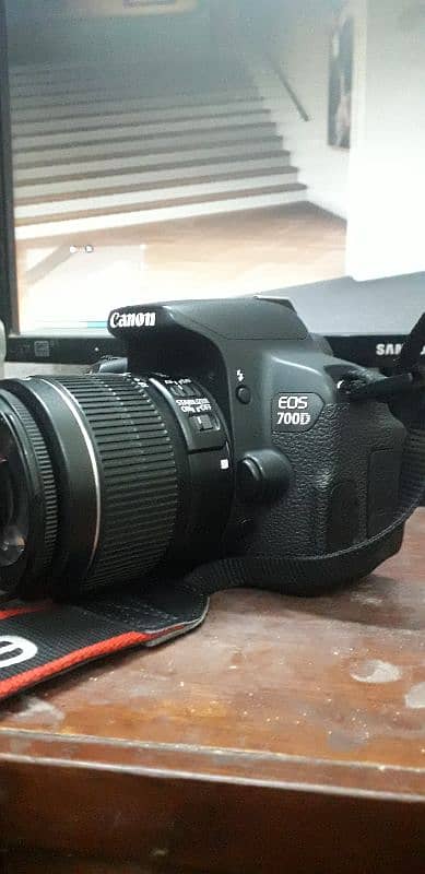 canon 700d with 18-55mm kit lens 3